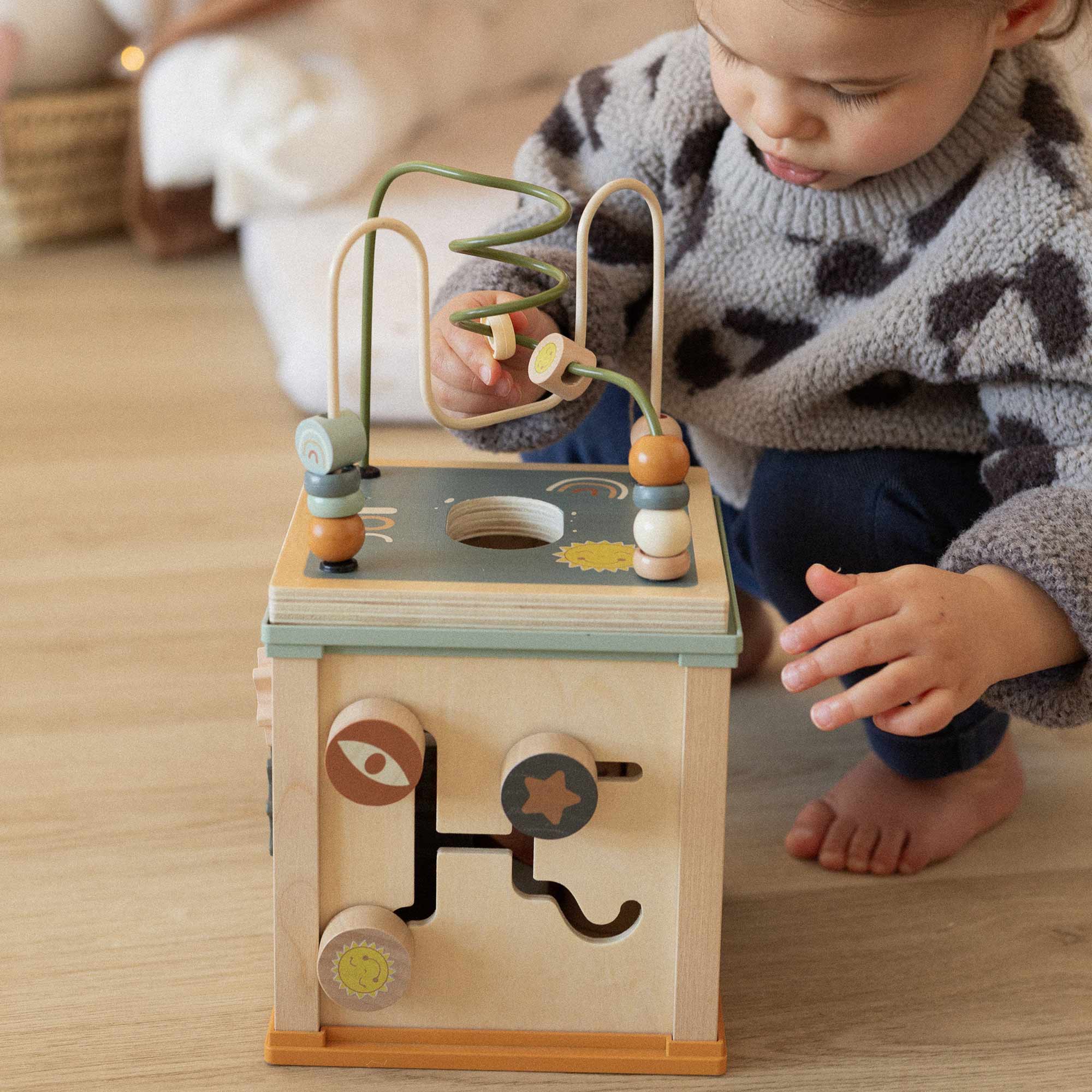 Cube d'activité en bois FSC - 5 en 1